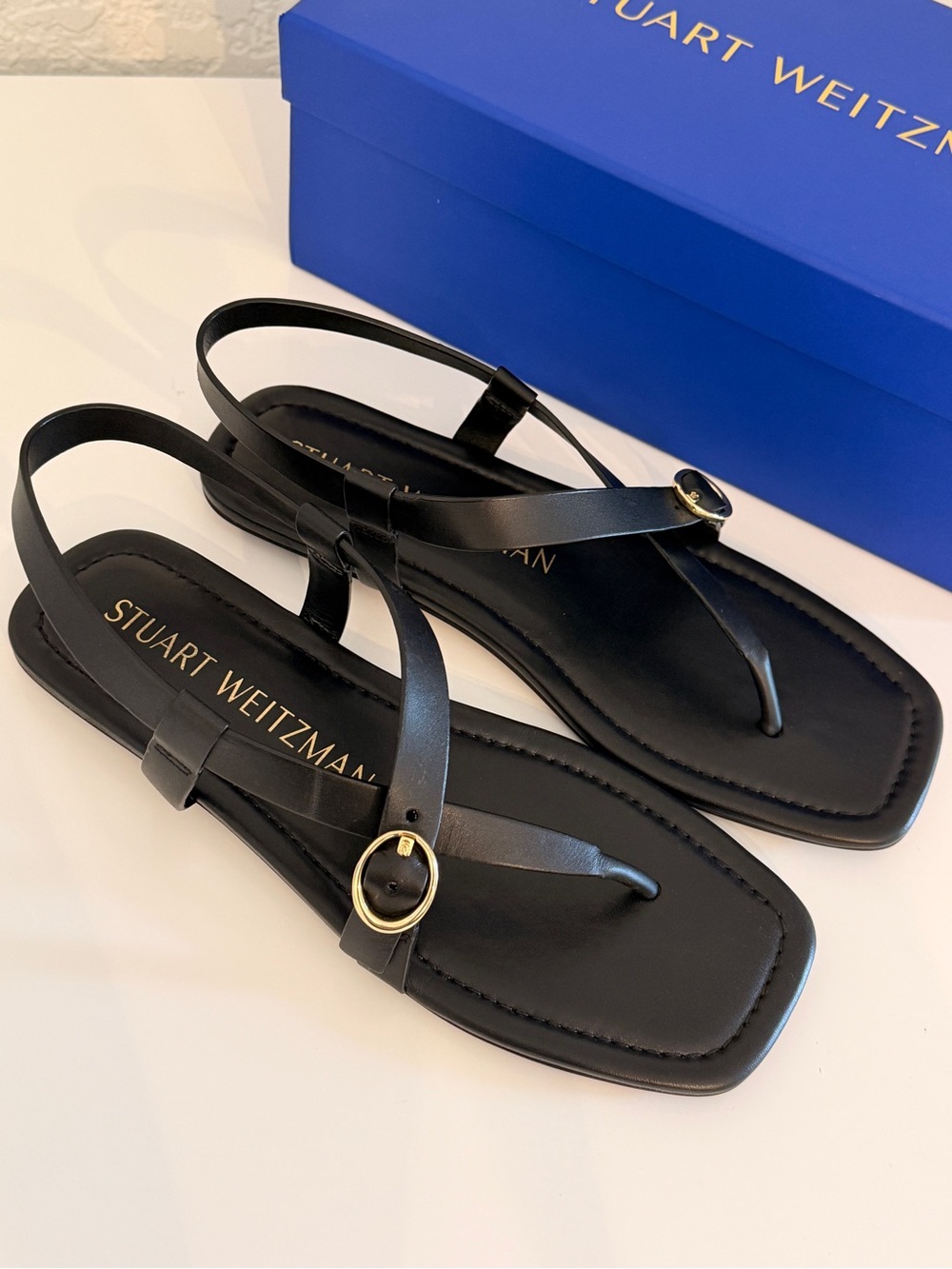 Stuart Weitzman Benni Black Leather Flat Thong Slingback Sandals w Gold Buckles - Picture 3 of 9